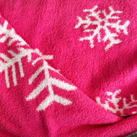 Nicole Miller Snowflake Throw Blanket - Picture 3 of 4